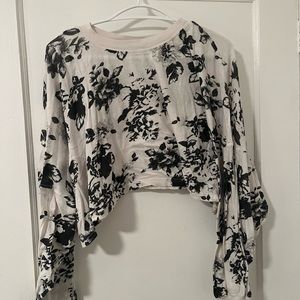 Urban outfitters cute long sleeve